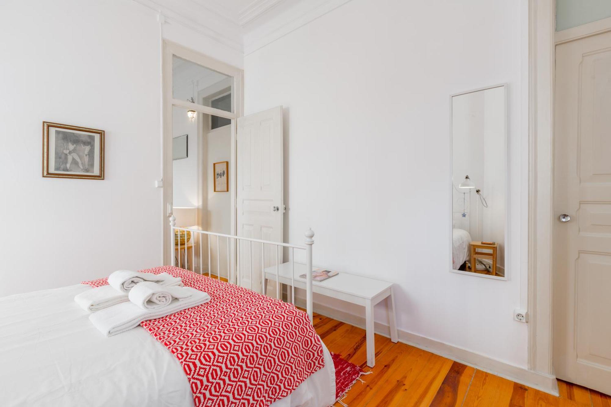 Spacious, Bright And Sunny Apartment, By Timecooler Lizbona Zewnętrze zdjęcie