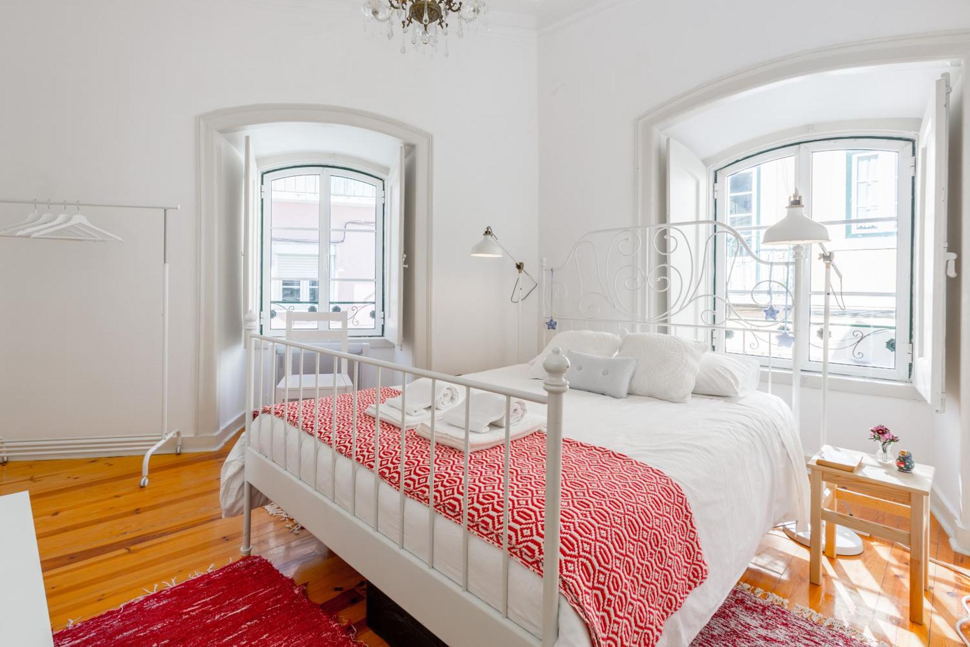 Spacious, Bright And Sunny Apartment, By Timecooler Lizbona Zewnętrze zdjęcie